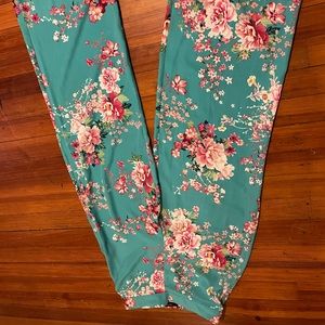 NWT Flowy pants